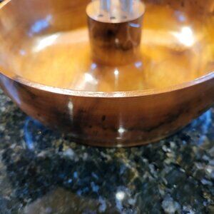 Beautiful Christmas Nut Bowl - Wood and Finish are awesome!! Mint Condition!!